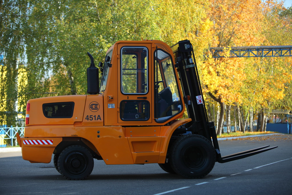 АМКОДОР 451А